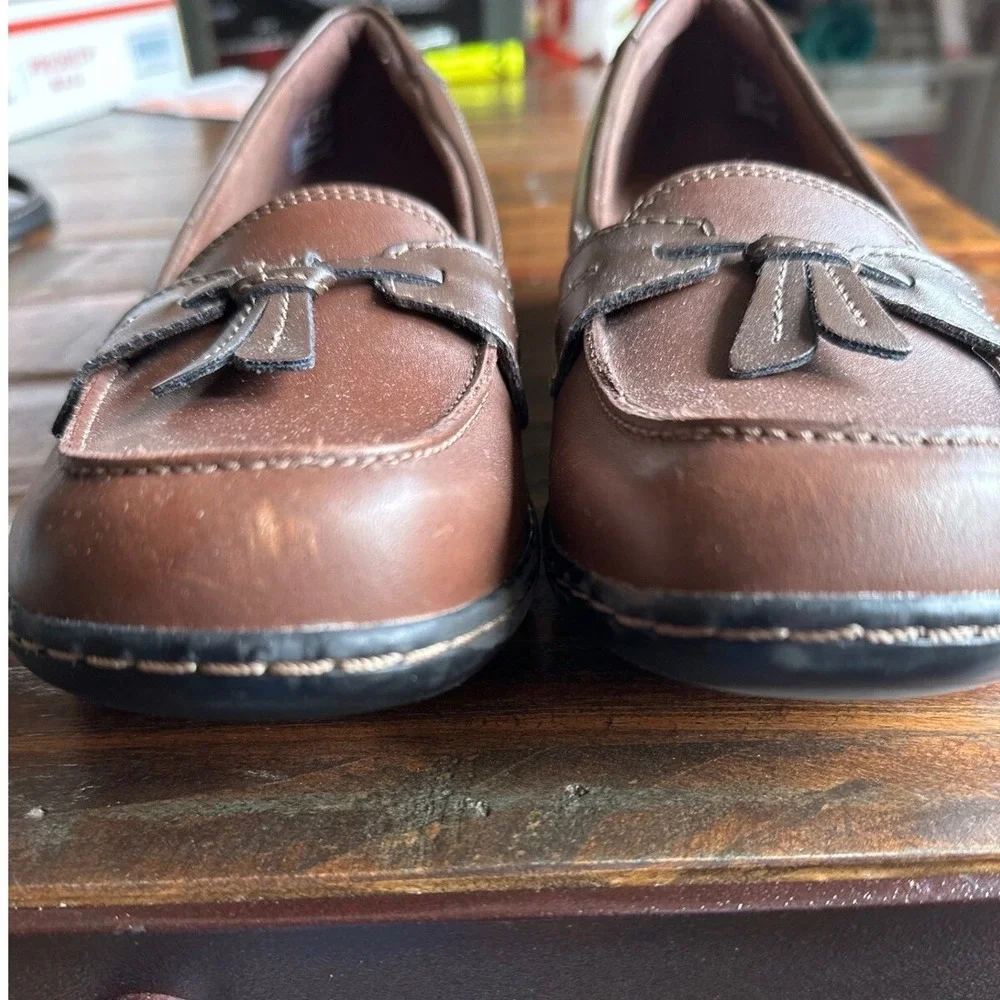 Clark's Loafers‎ Ultimate Comfort Slip On Tasel Brown Shoes Woman size 9.5